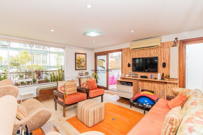 Cobertura Exclusiva com Vista Privilegiada no Coração do Bairro Moinhos de Vento