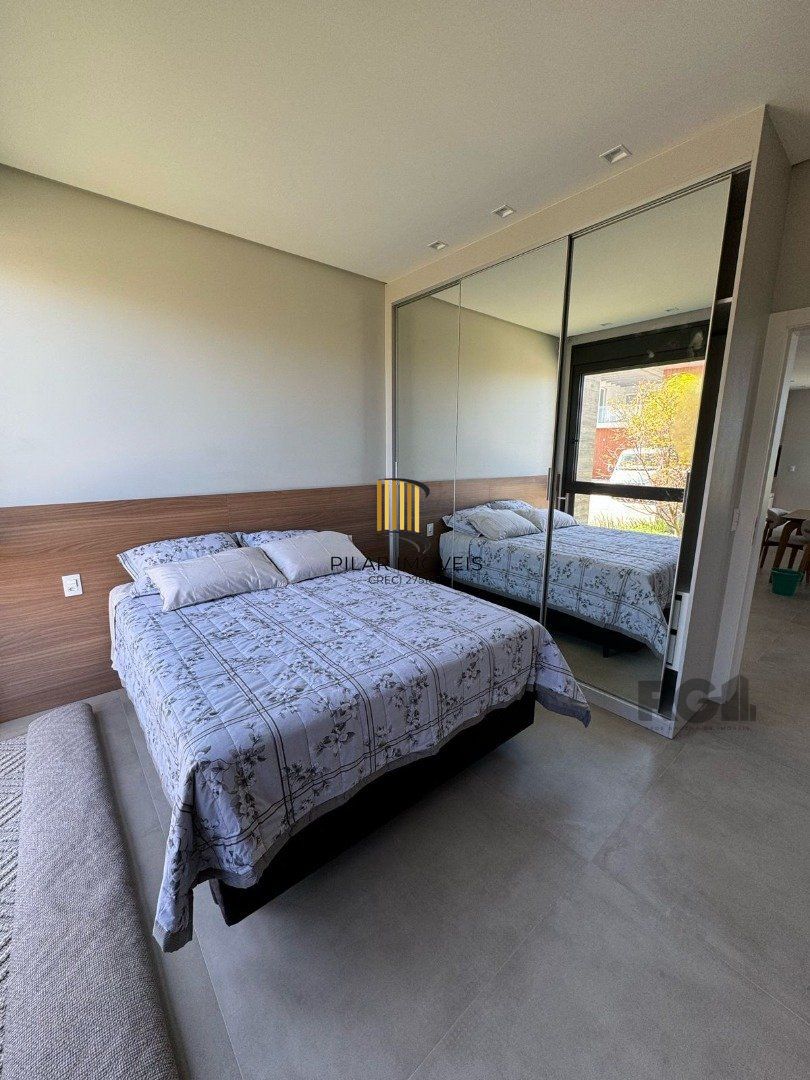 Casa de Condomínio 4 dormitórios no bairro Centro