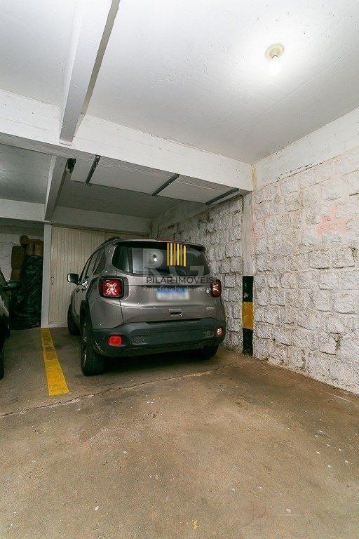 Apartamento para Venda - 110.55m², 3 dormitórios, sendo 2 suites, 1 vaga - Petrópolis