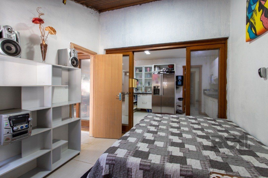 Casa de Condomínio 4 dormitórios no bairro Belém Novo