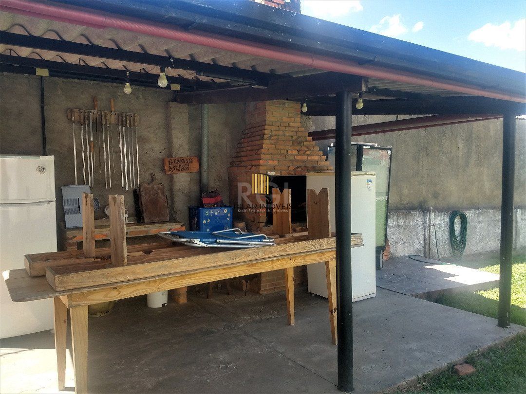 Casa para Venda - 84.96m², 3 dormitórios, 6 vagas - Camaquã
