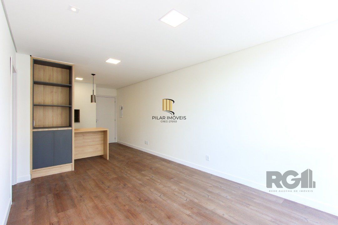 Apartamento em Porto Alegre no Bairro Petrópolis, de 2 quartos, GARDEN , semi mobiliado