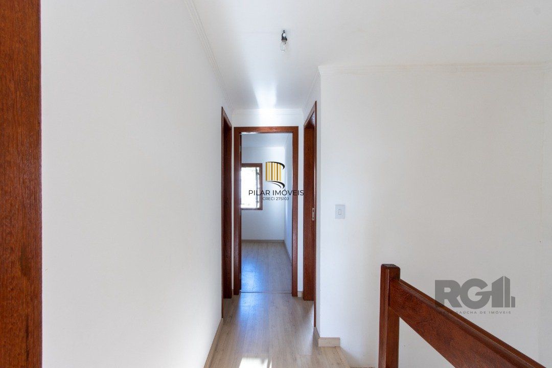 Casa para Venda - 120m², 3 dormitórios, sendo 1 suites, 1 vaga - Guarujá