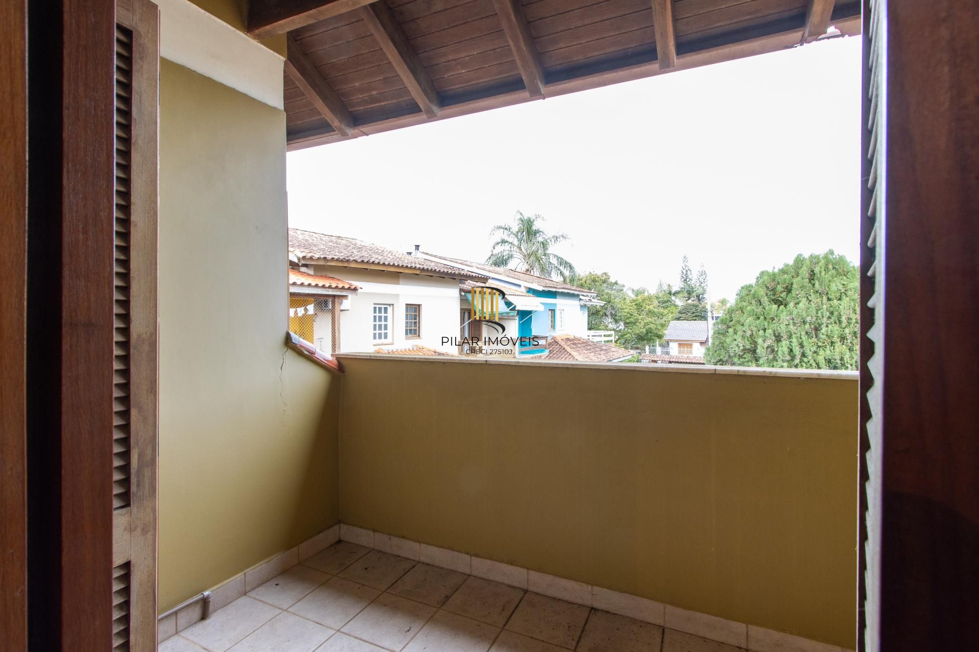 Casa de Condomínio 3 dormitórios no bairro Ipanema