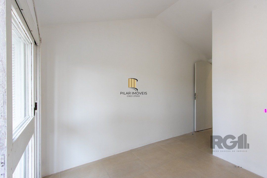 Casa para Venda - 337m², 3 dormitórios, sendo 1 suites, 3 vagas - Cristal