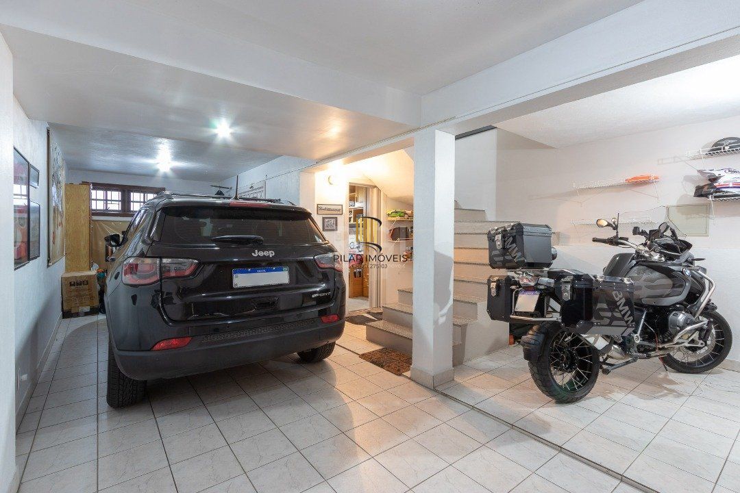 Casa Condominio para Venda - 175m², 3 dormitórios, sendo 1 suites, 4 vagas - Tristeza