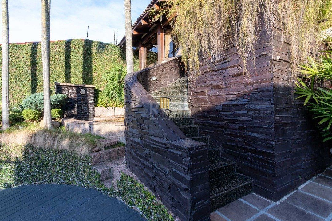 Casa para Venda - 430m², 4 dormitórios, sendo 2 suites, 4 vagas - Vila Assunção