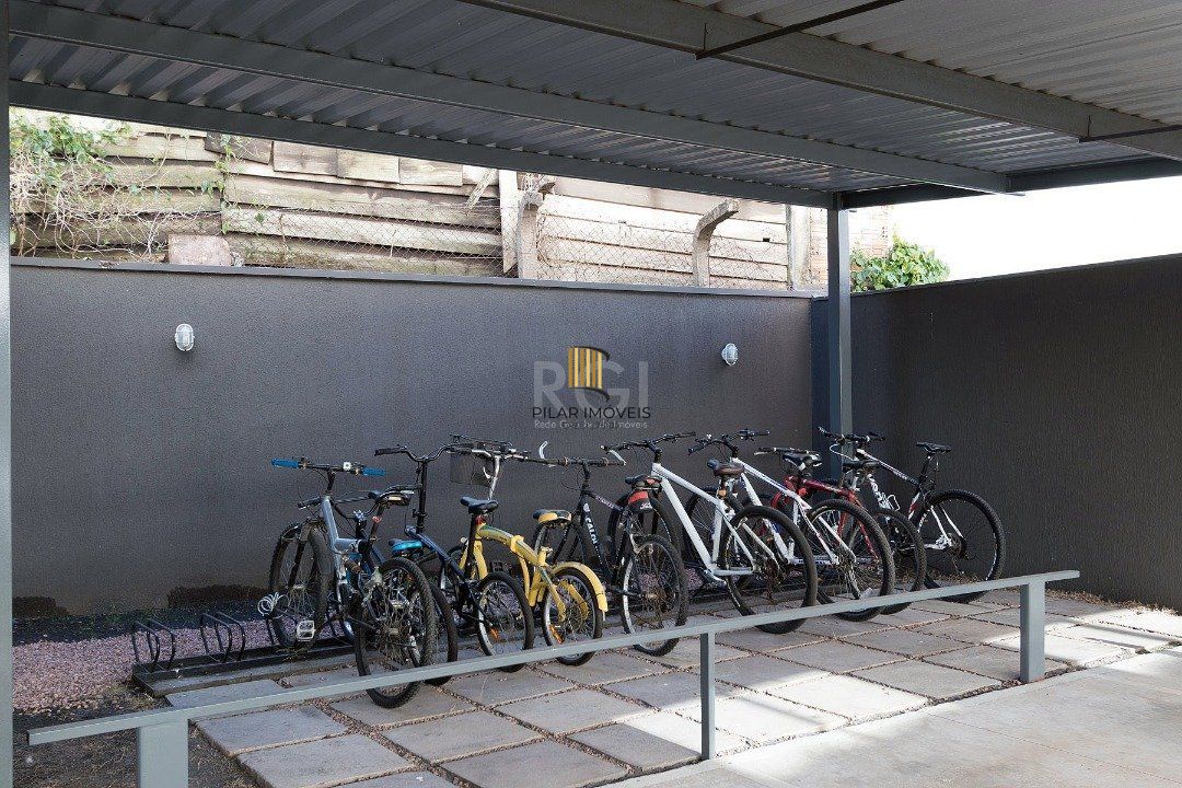 Apartamento | 2 Dormitórios | 1 Suíte | 1 Vaga | Bairro Cristal | Porteira Fechada