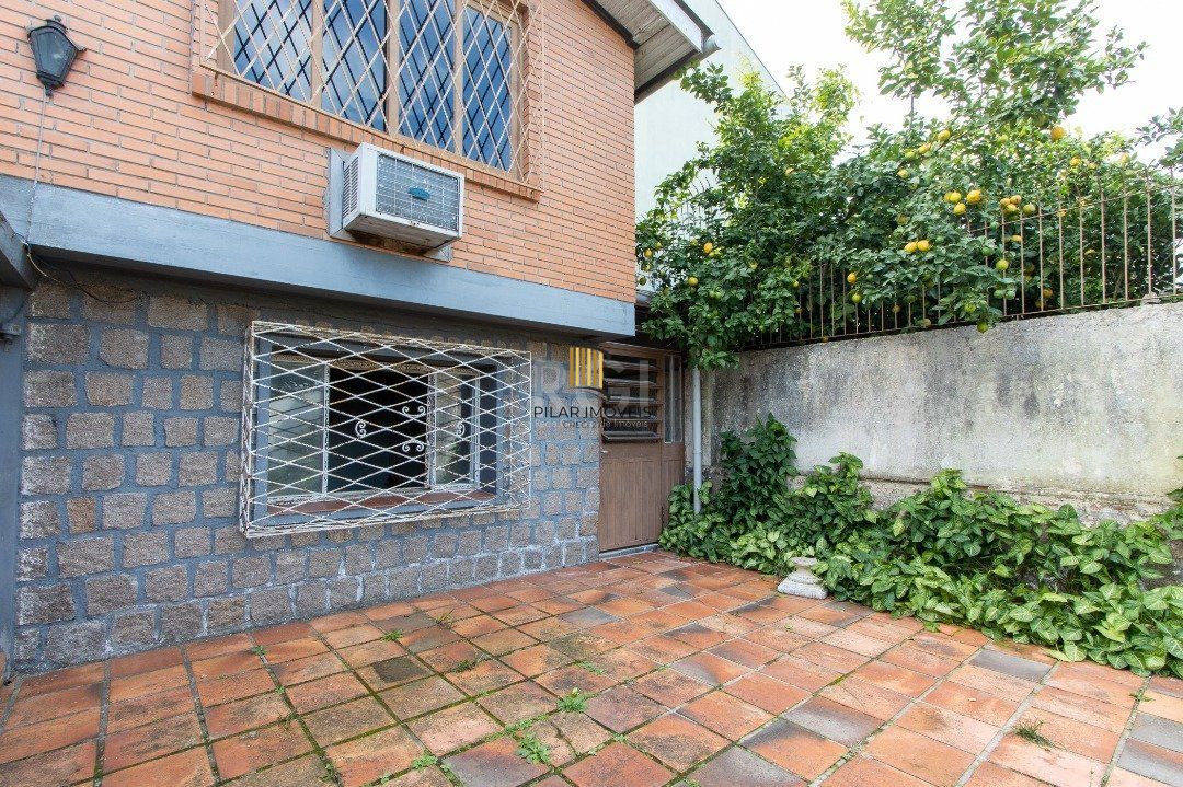 Casa para Venda - 172.54m², 2 dormitórios, sendo 1 suites, 4 vagas - Ipanema