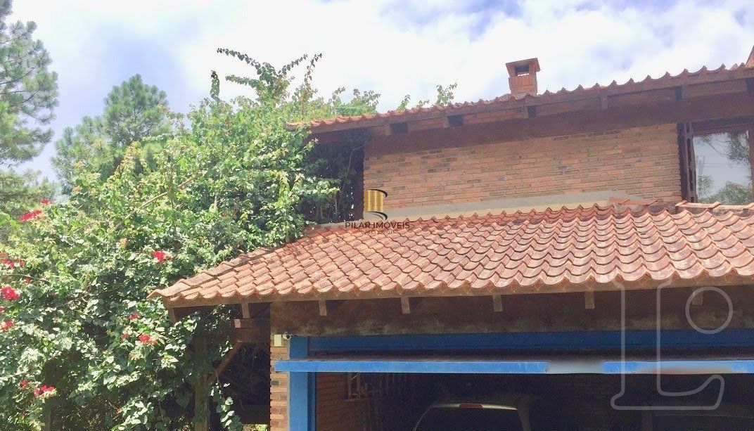Casa para Venda - 570m², 3 dormitórios, sendo 1 suites, 2 vagas - Hípica