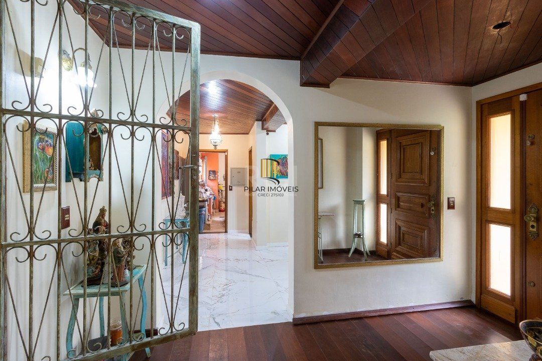 Casa Condominio para Venda - 386m², 3 dormitórios, sendo 2 suites, 2 vagas - Espirito Santo