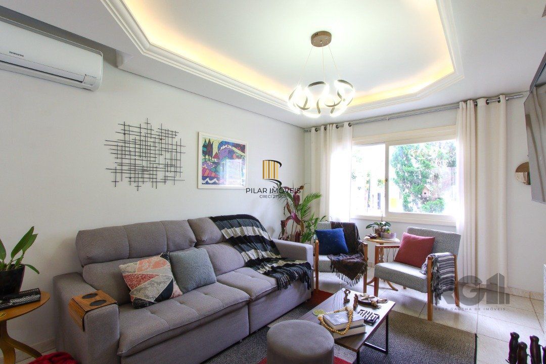 Casa 2 dormitórios no bairro Hípica