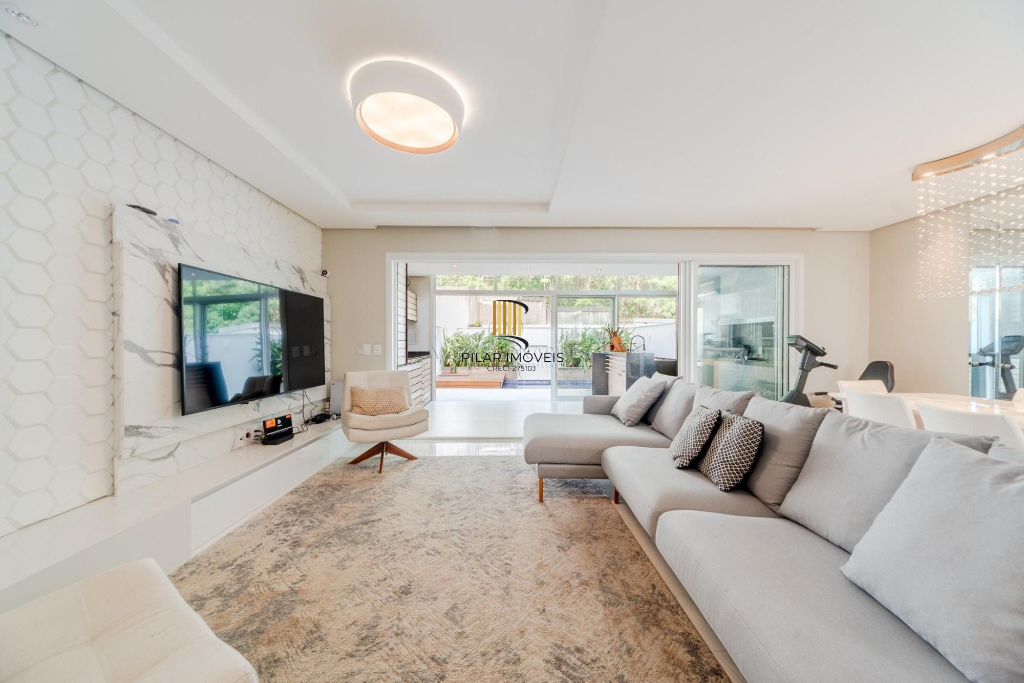 Uma casa linda dentro de um condomínio fechado, no Lagos de Nova Ipanema. - Pilar Imóveis