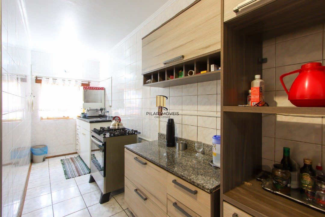 Casa 04 dormitórios, 02 suítes, living 02 ambientes