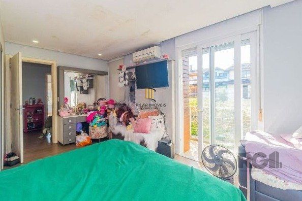 Possui 3 dormitórios sendo 1 ampla suíte com closet e sacada, living em conceito aberto,  cozinha integrada