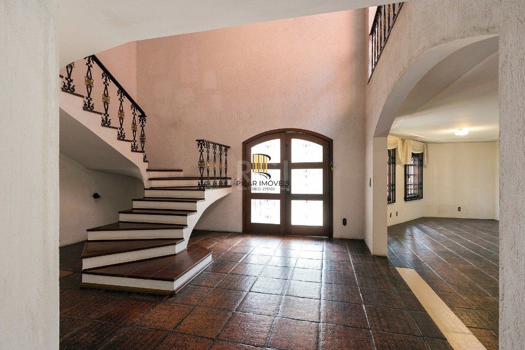 Casa para Venda - 430m², 4 dormitórios, sendo 1 suites, 5 vagas - Cristal