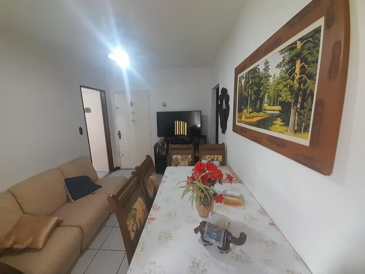 APARTAMENTO REFORMADO, 2 QUARTOS, VAGA ROTATIVA, BAIRRO CAVALHADA