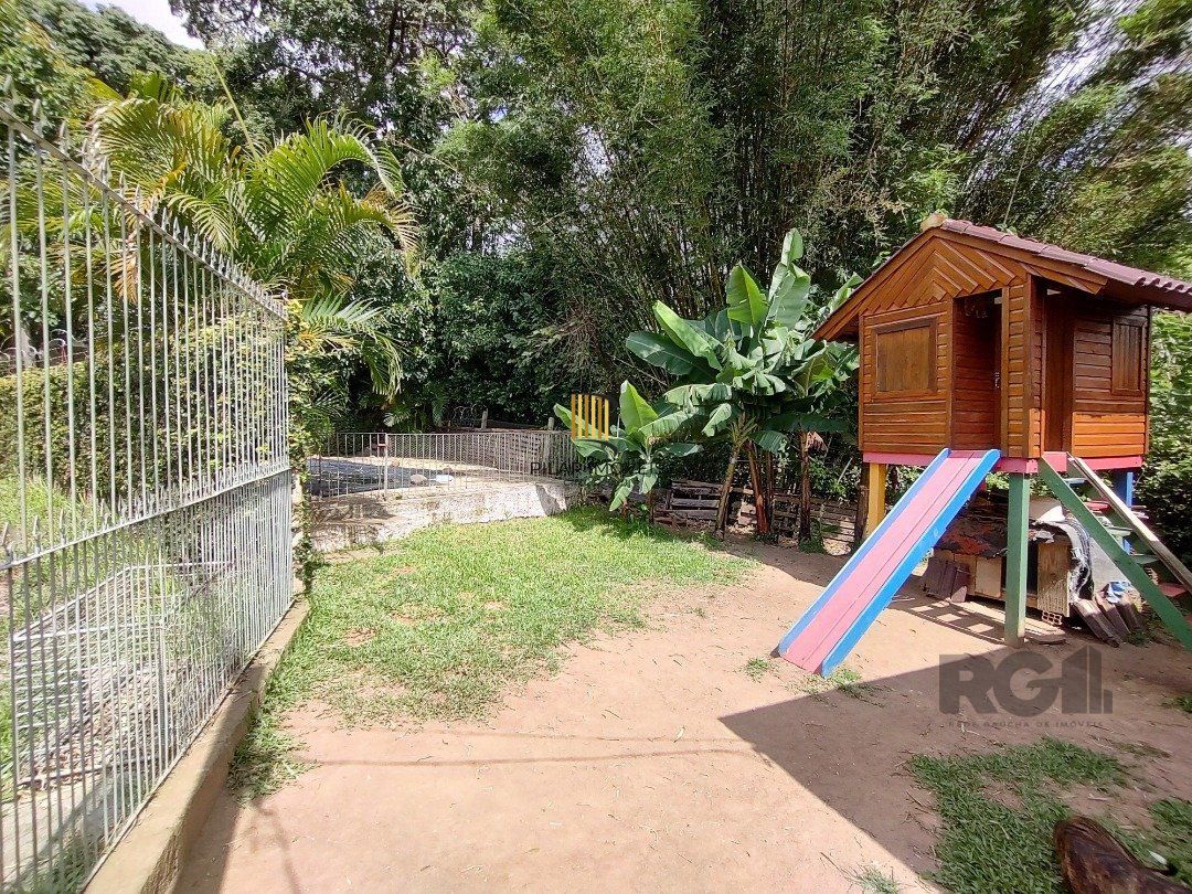 Casa térrea, 2 quartos, edícula com 2 quartos, pático, piscina - Bairro Cavalhado