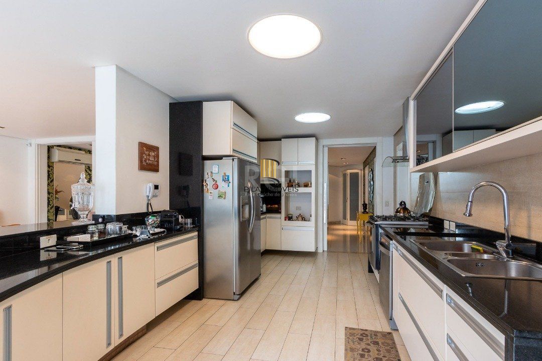 Casa para Venda - 463m², 4 dormitórios, sendo 4 suites, 4 vagas - Ipanema