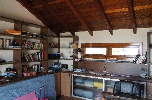 Casa Condominio para Venda - 251m², 4 dormitórios, sendo 2 suites, 2 vagas - Nonoai