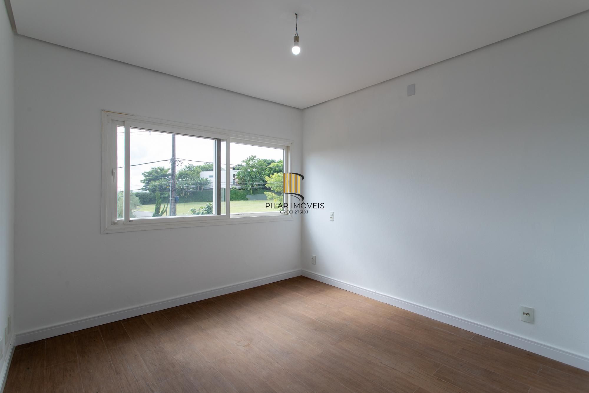 Casa em condomínio no Terra Ville  .Esta casa de alto padrão, dispõe de 4 suítes