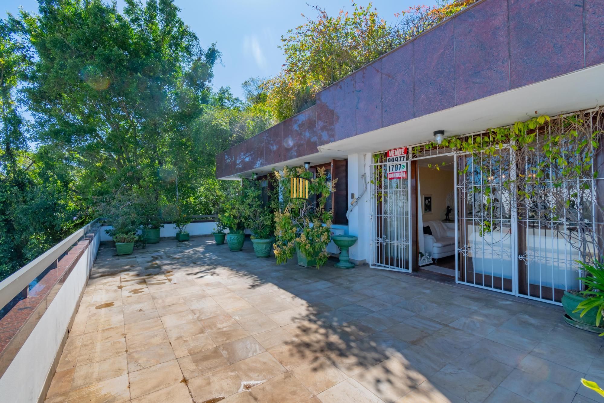 Cobertura horizontal, alto padrão, bairro Santa Tereza, 341m²  área privativa, 02 vagas garagem!