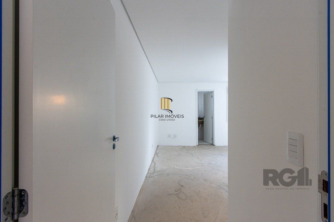 Cobertura para Venda - 214.34m², 3 dormitórios, sendo 3 suites, 2 vagas - Tristeza