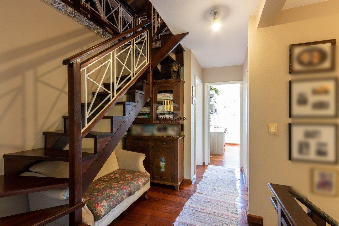 Casa para Venda - 352.19m², 4 dormitórios, sendo 1 suites, 4 vagas - Belém Novo
