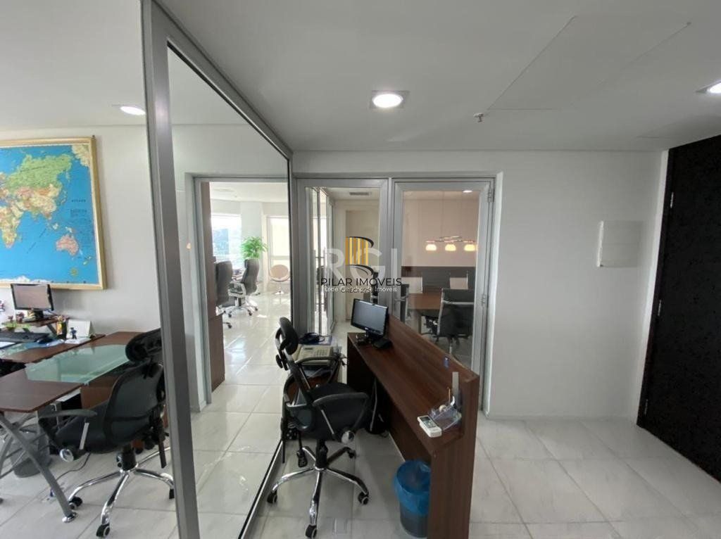 Salas Comerciais no nono andar , Imóvel MOBILIADO com 82,82 m2