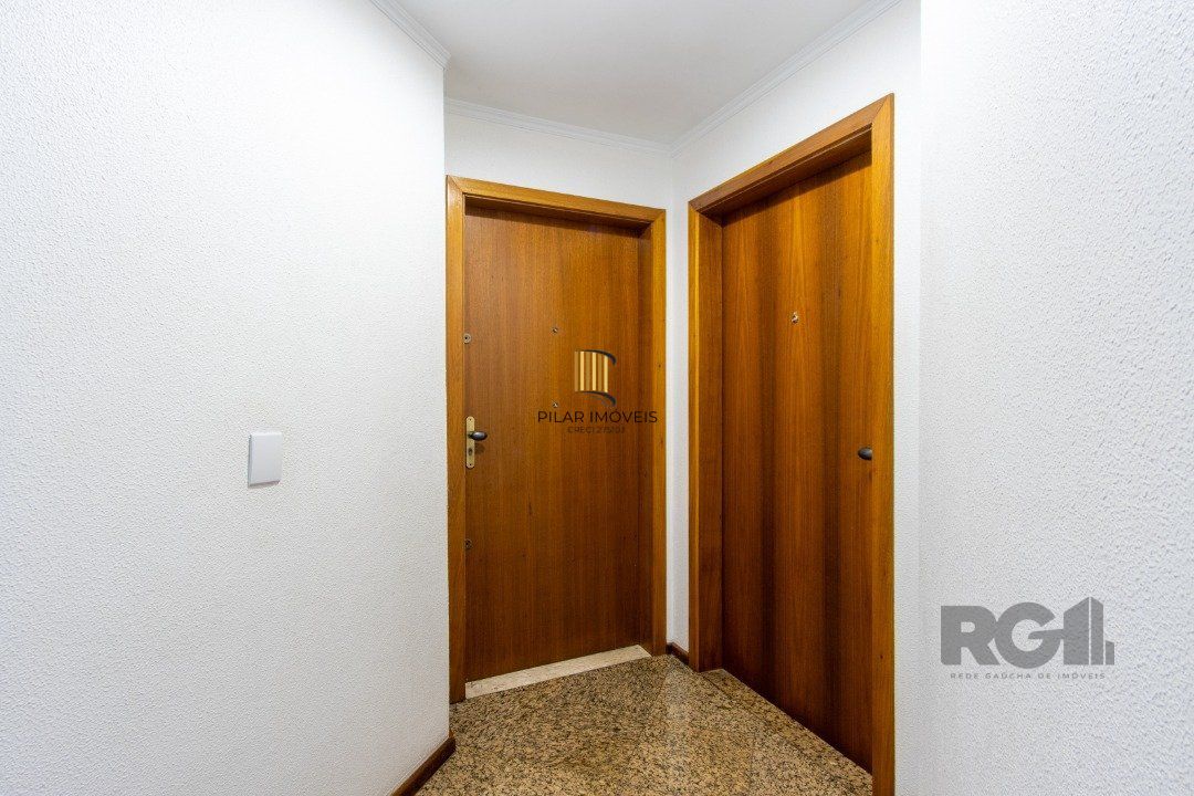 Apartamento semi mobiliado de 3 quartos com suíte no bairro Tristeza junto ao Colégio Mãe de Deus
