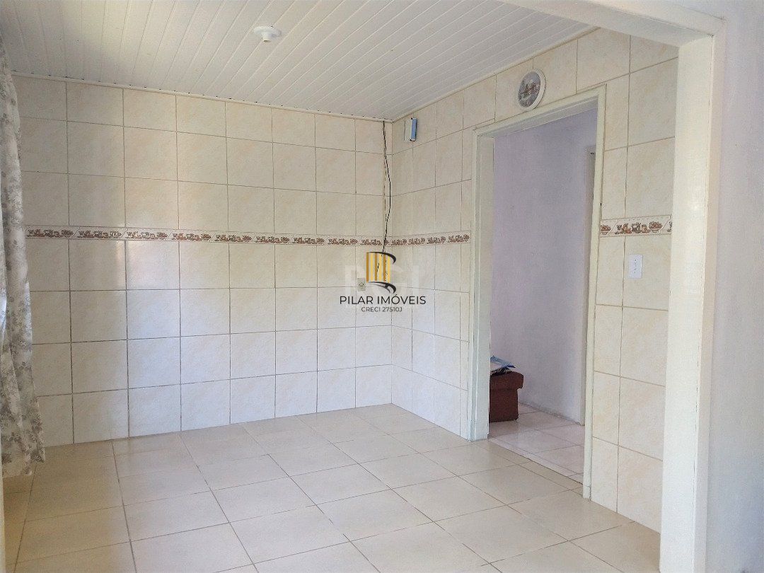 Casa para Venda - 81m², 2 dormitórios, 4 vagas - Vila Nova