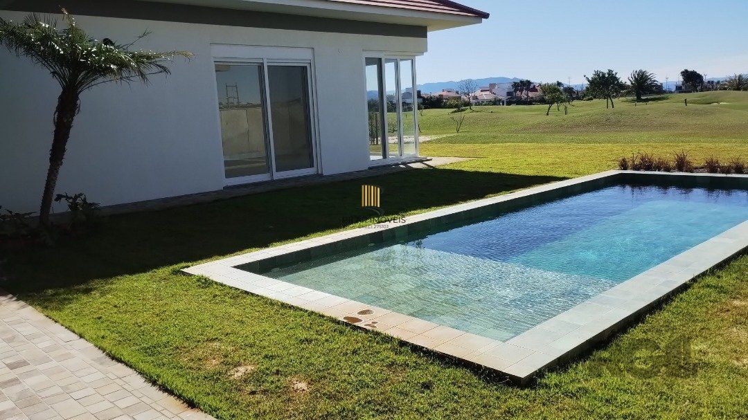 Casa de Condomínio 5 dormitórios no bairro Nova Xangri-lá