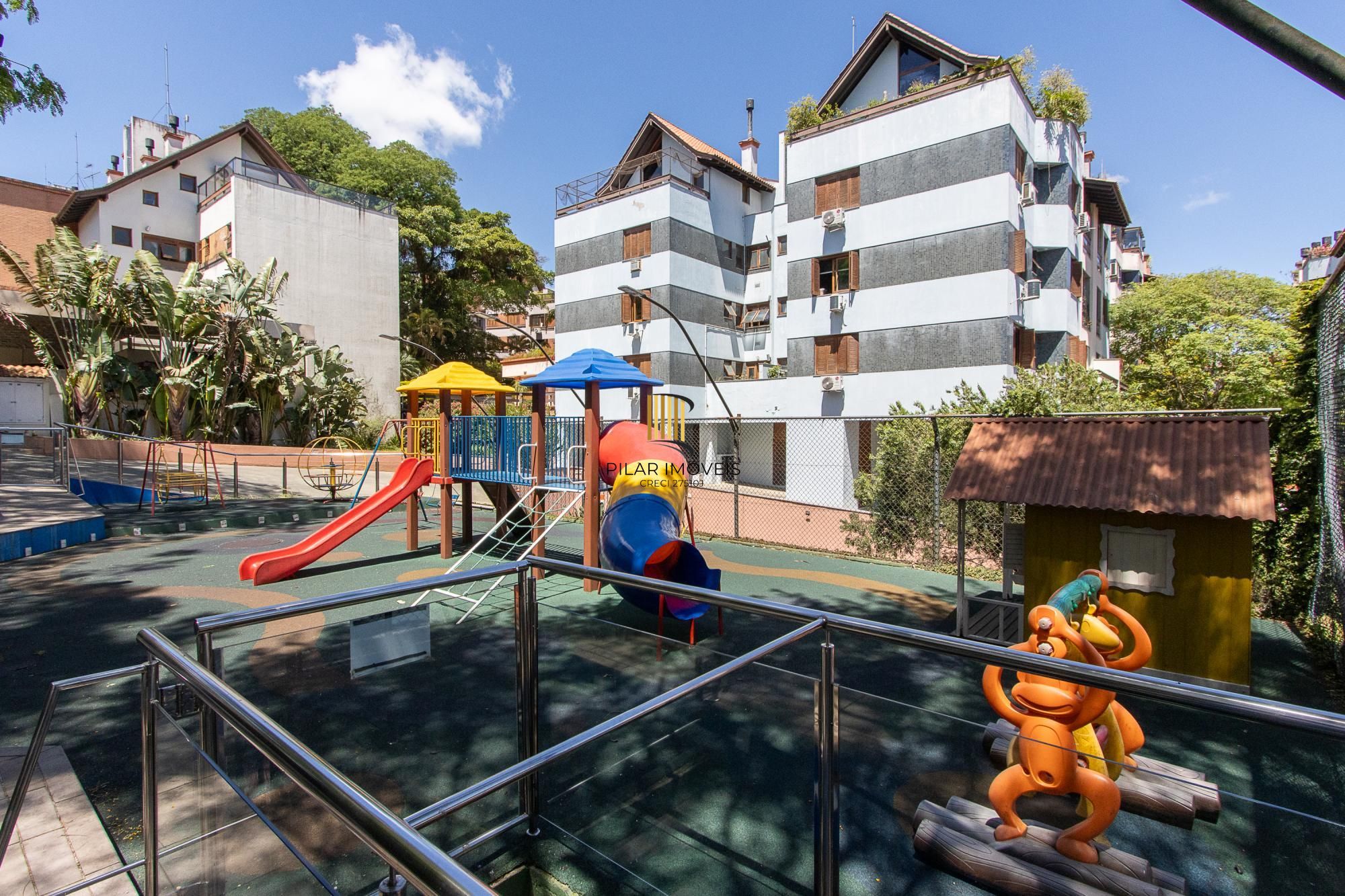 Apartamento de 3 dormitórios, 1 suíte e 3 vagas no bairro Ipanema.