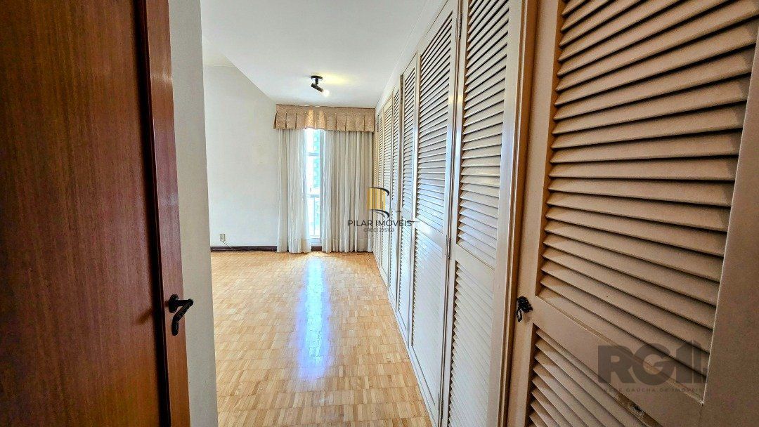 Apartamento grande em Petrópolis. com 257,90m2