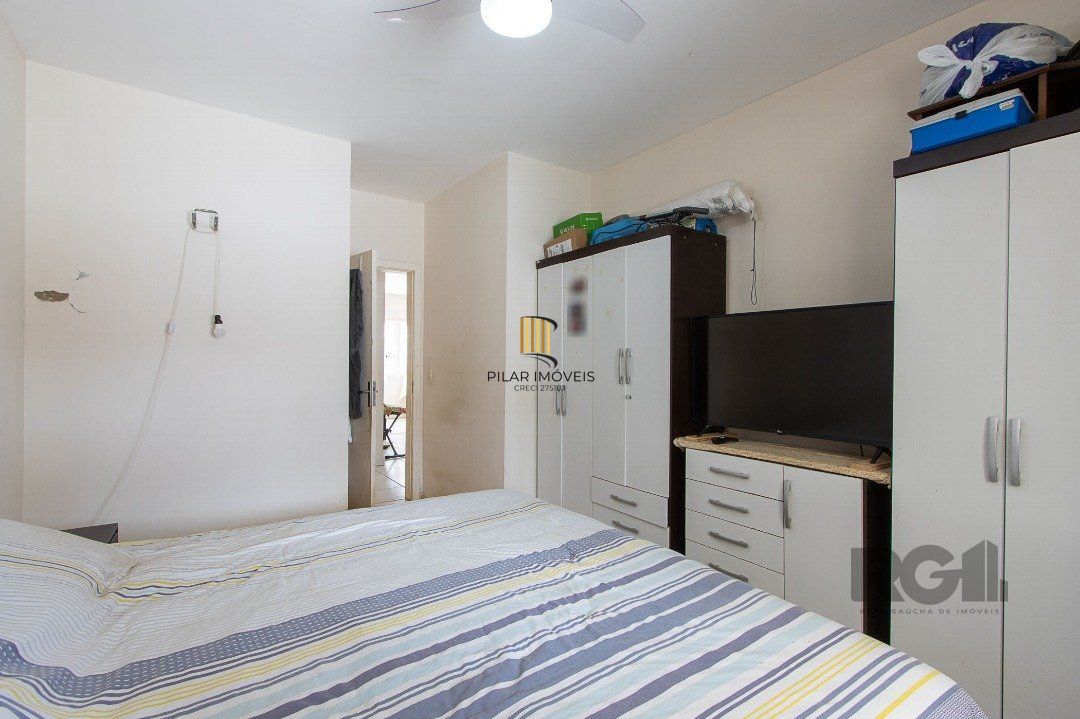 Casa 2 dormitórios no bairro Hípica