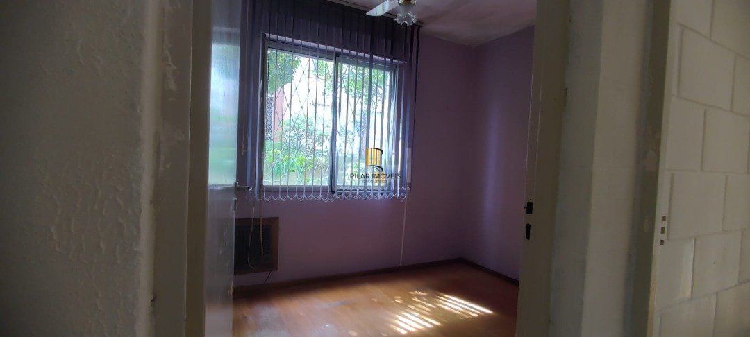Apartamento com 3 dormitórios, 1 banheiro social e 1 vaga/box