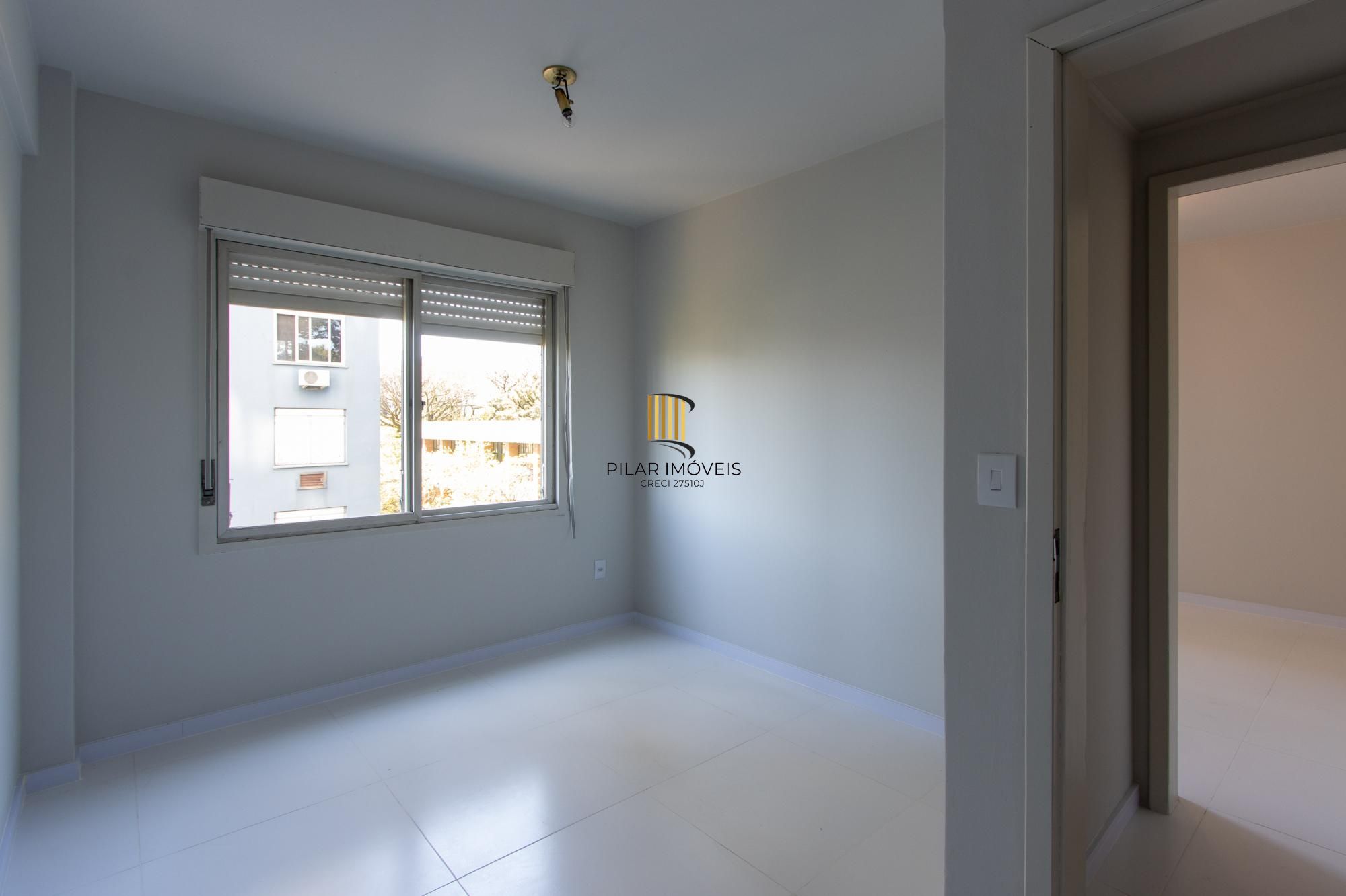 Apartamento 3 quartos, reformado, condomínio com infraestrutura - Bairro Cristal