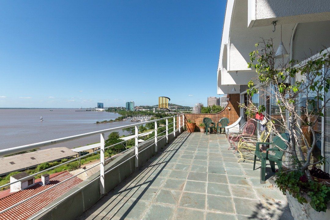 Casa 4 dormitórios no bairro Vila Assunção