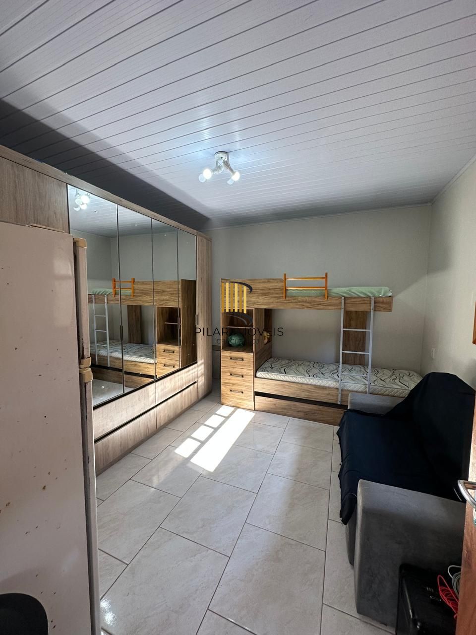 CASA REFORMADA , 4 DORMITORIOS , CHURRASQUEIRA , DESOCUPADA