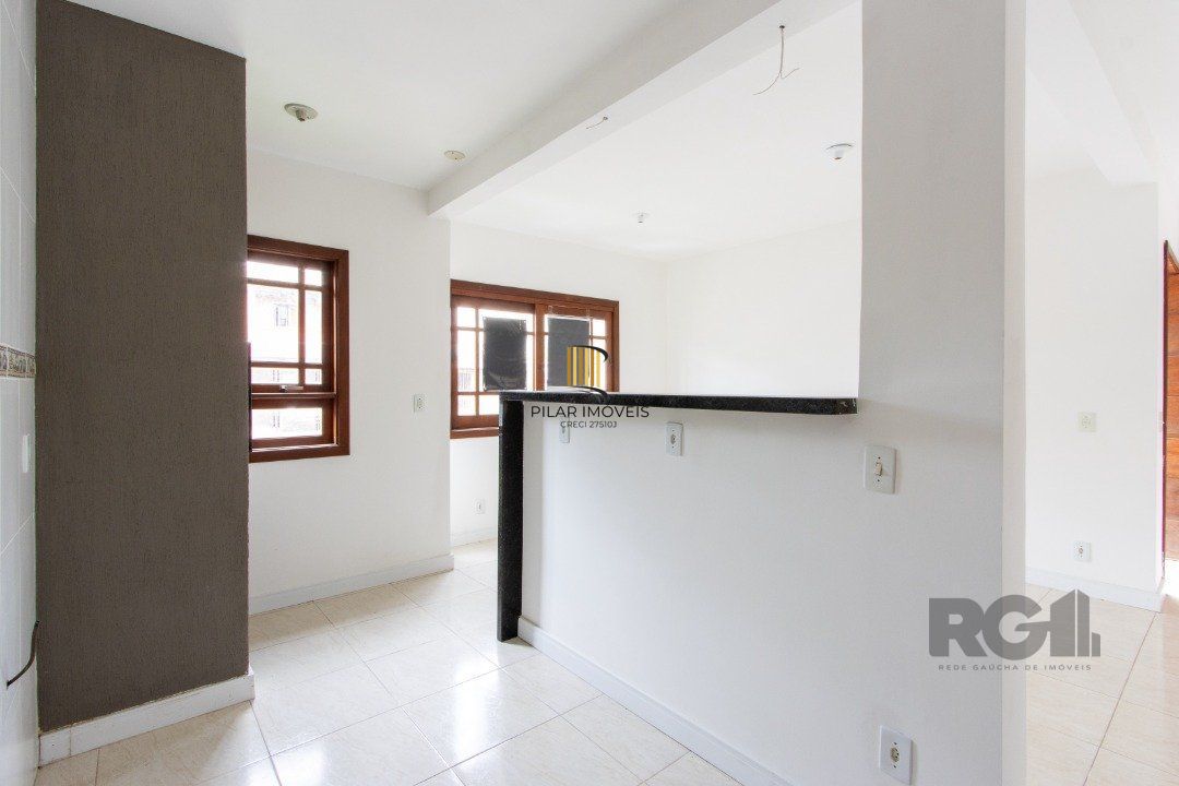 Sobrado 2 dormitórios  mais terreno de esquina de 192m2