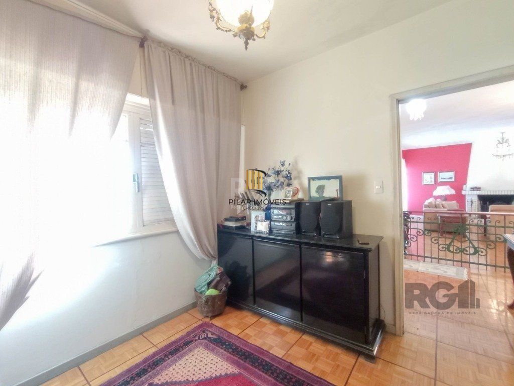 Casa para venda com 4 dormitórios no bairro Cristal