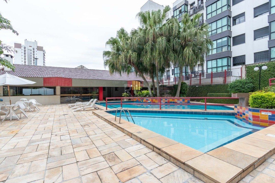 Cobertura para Venda - 302m², 4 dormitórios, sendo 1 suites, 3 vagas - Menino Deus