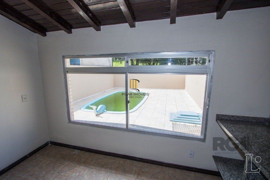 Casa 3 dormitórios no bairro Hípica