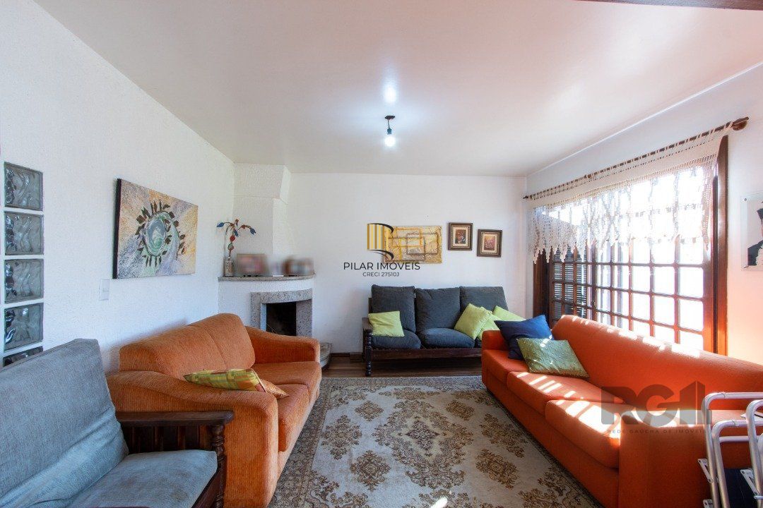 Casa para Venda - 300m², 3 dormitórios, sendo 1 suites, 4 vagas - Tristeza