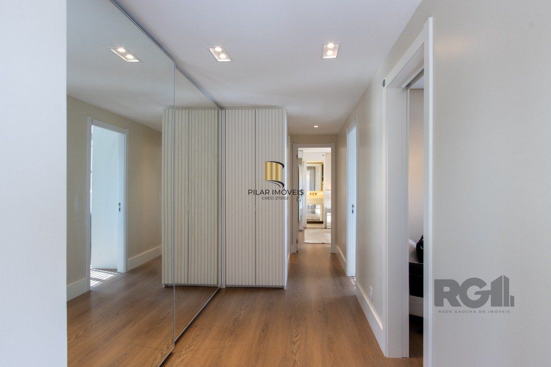Duplex para Venda - 128.73m², 3 dormitórios, sendo 1 suites, 3 vagas - Cristal