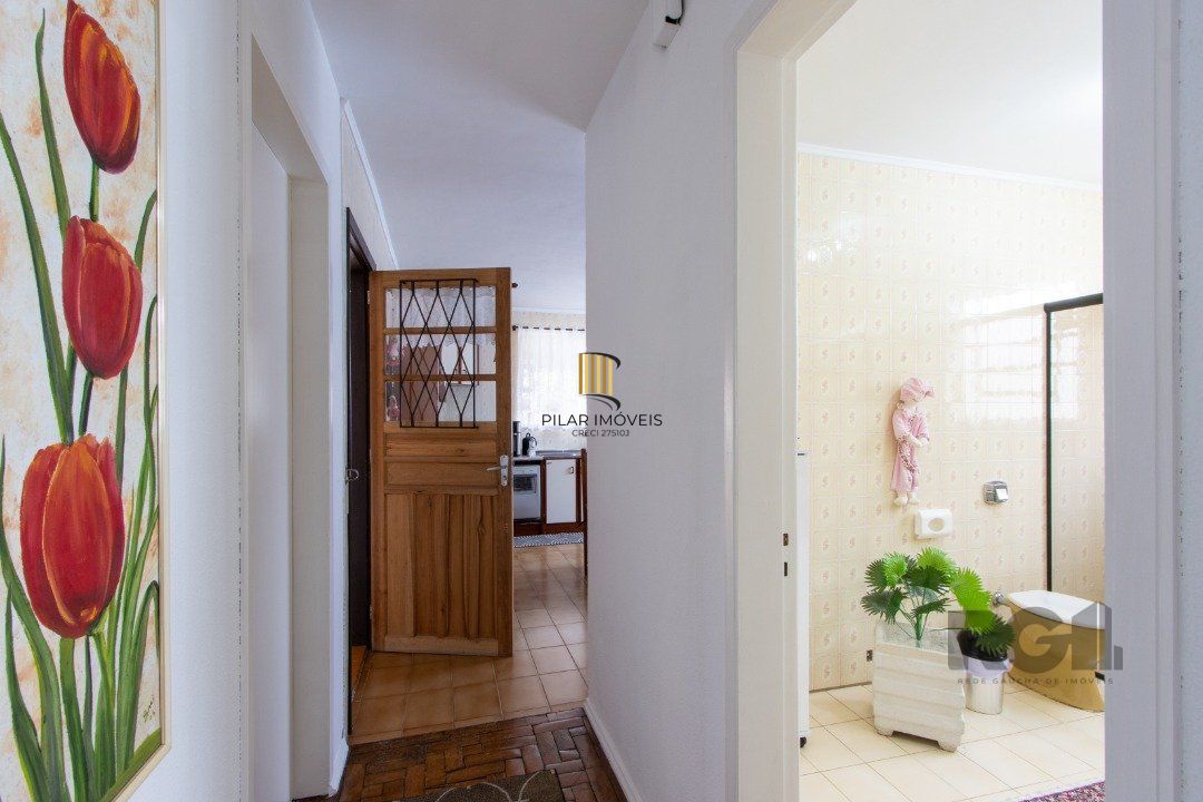 Casa 7 dormitórios no bairro Camaquã
