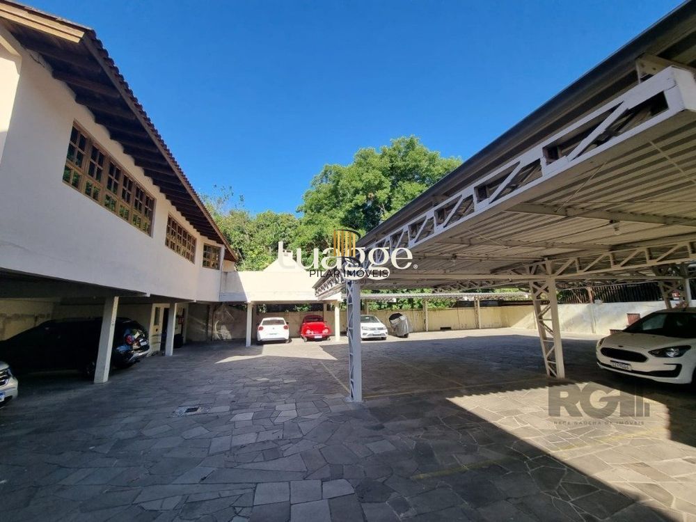Casa em condomínio, com 57,66m² de área privativa 2 dormitórios transformados em 1 e 1 vaga coberta e escriturada
