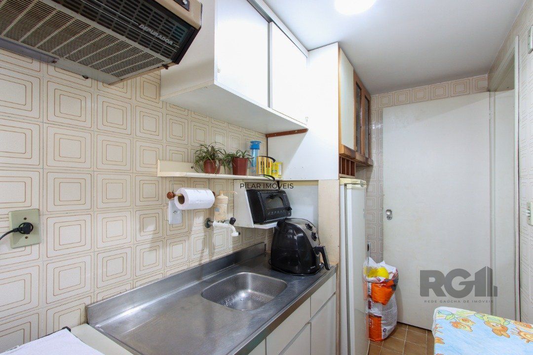 Apartamento com 1 dormitório no bairro Cristal.