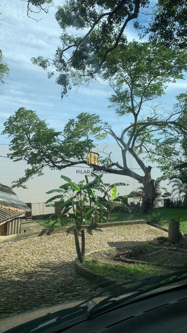 AMPLA CASA COM PRAIA PRIVATIVA NA ZONA SUL DE POA