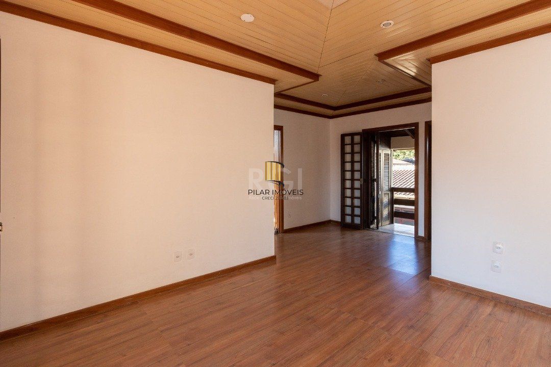 Casa para Venda - 280m², 3 dormitórios, sendo 1 suites, 2 vagas - Espirito Santo